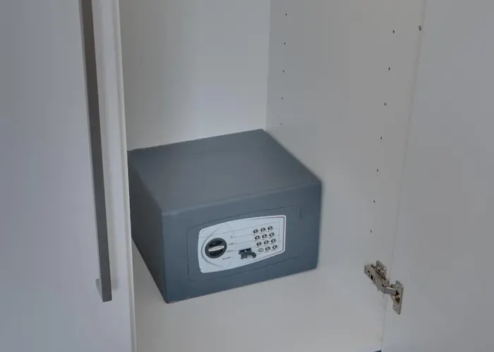 Makenzy Star 2bd Duplex 300m From * Lárnaca